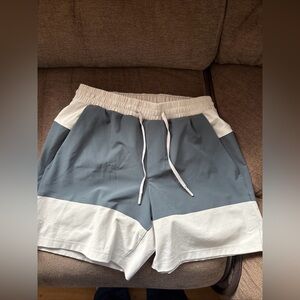 Lululemon Men's Sz M Grey Swim Shorts Lane Line 6" Inseam Drawstring